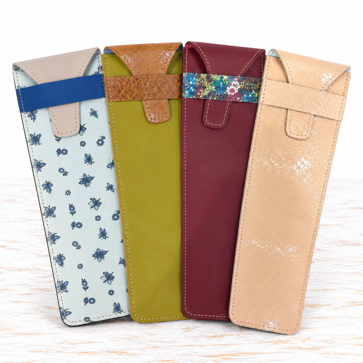 Lote de 4 fundas de abanico.